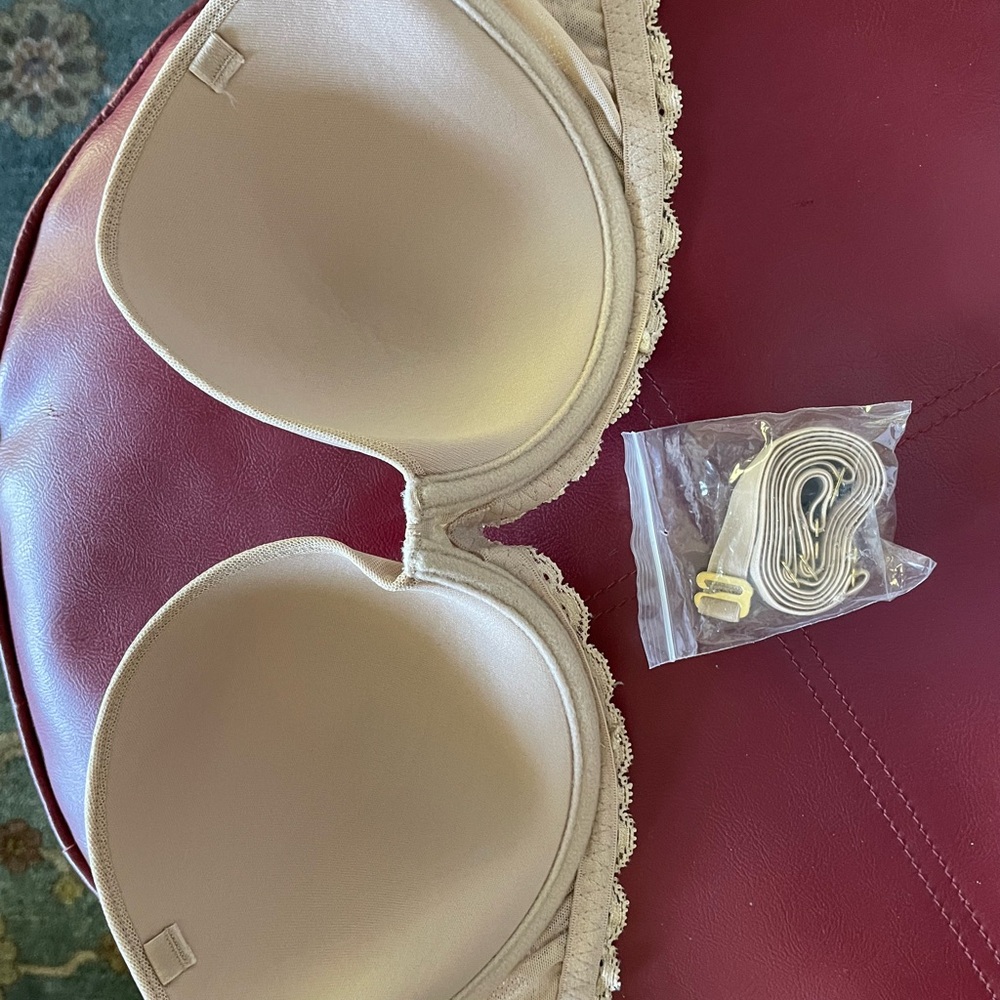Purchased for a specific dress.  No longer needed.